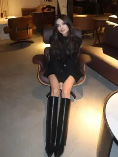 Франческа escort in Астана